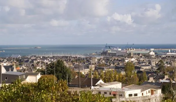 Girls in Cherbourg-en-Cotentin