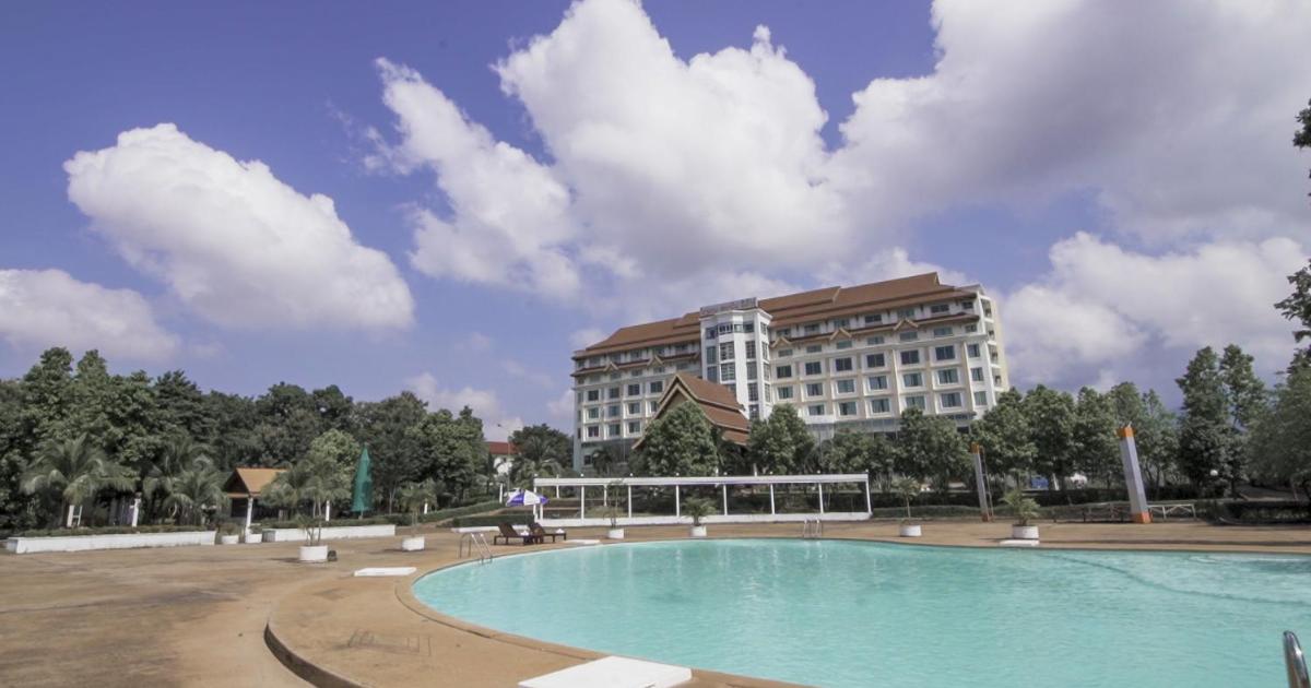 Arawan Riverside Hotel