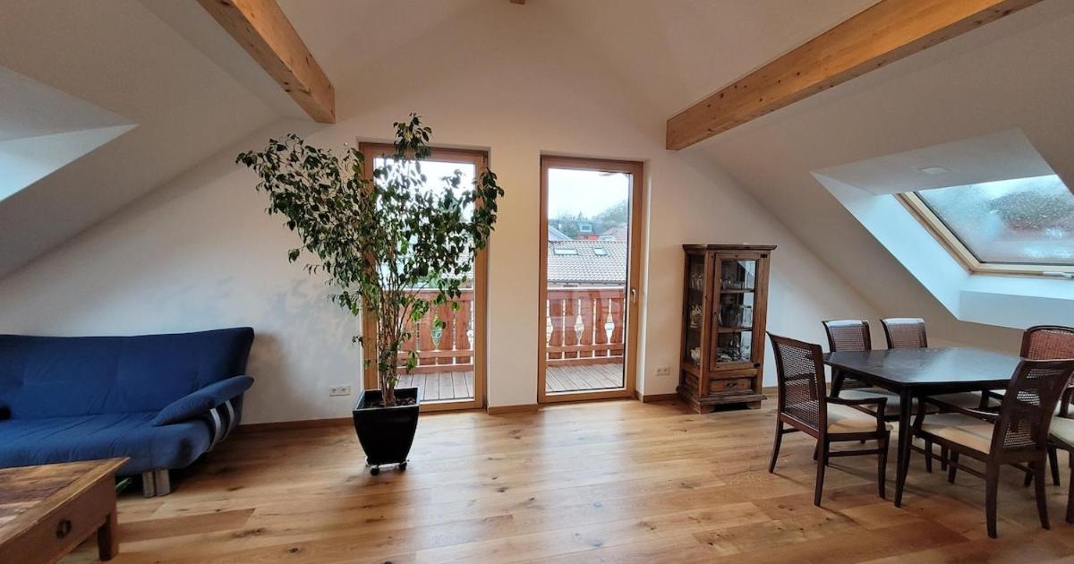 Attic suite on Lake Starnberg, Pöcking (uppdaterade priser för 2026)