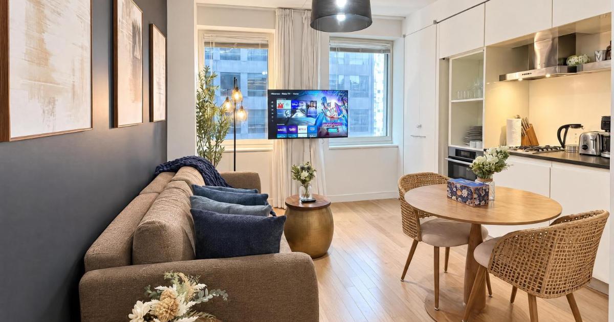 Manhayyan High Rise Manhattan High Rise steps away to time square, New York (updated prices ...