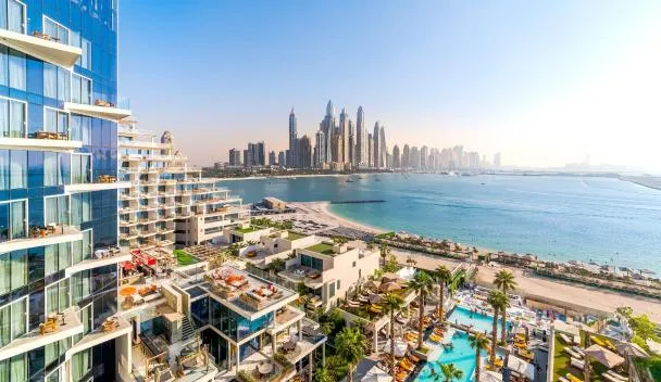 FIVE Palm Jumeirah resort and pool on the Palm