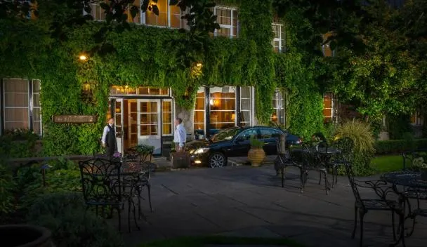 Old Ground Hotel