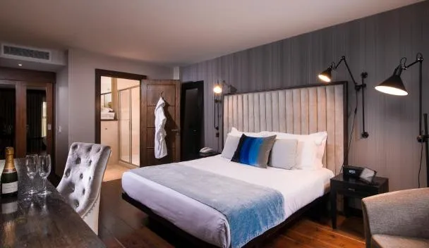 The Twelve Hotel