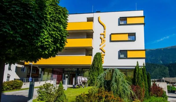 COMFORT INN YARMUKH