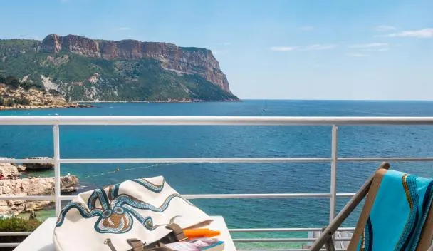 Hotel de La Plage - Mahogany, Cassis (updated prices 2026)