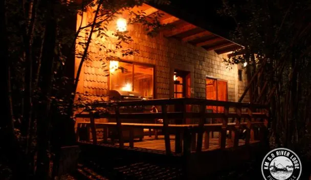K m 6 River Lodge