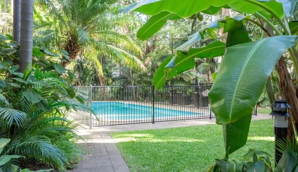 Central and Secluded - Potts Point Paradise with Pool, Sydney (updated ...