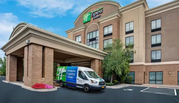 Holiday Inn Express Hotel & Suites Rochester Webster by IHG, Webster ...