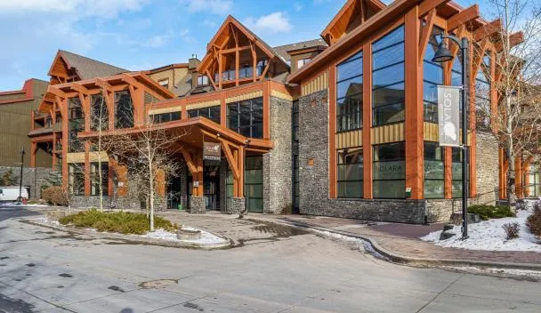 Adventurer's Escape~ Mountain Luxury Resort, Canmore (updated prices 2026)