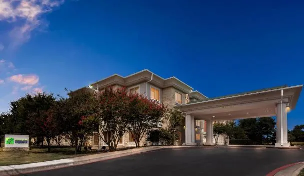 Ihg Hotels Near Sunset Memorial Funeral Home On Austin Highway