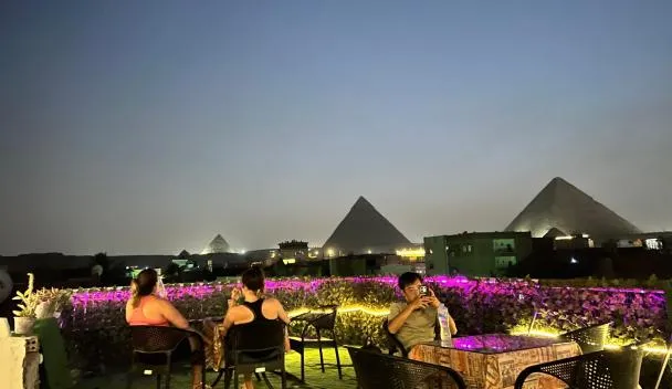 2 Jana Pyramids view inn, Cairo (updated prices 2026)