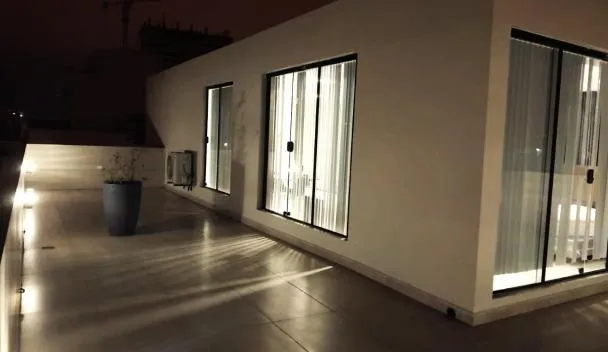 Sirari Amplio Penthouse 6A en el Prestigioso Elite Sirari, Santa Cruz de la ...