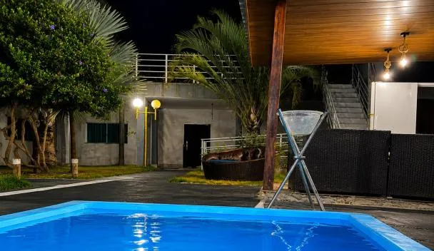 Casa com sinuca, ofurô quente e roupa de cama incluso, Caldas Novas ...