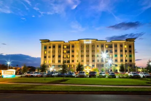 Staybridge Suites Orlando at SeaWorld by IHG - Free Breakfast & Shuttle to SeaWorld Parks photo 2