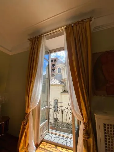 Julius suite photo 2