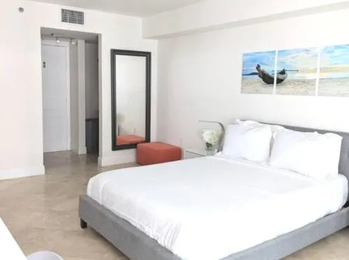 Condo in Brickell Business District photo 2