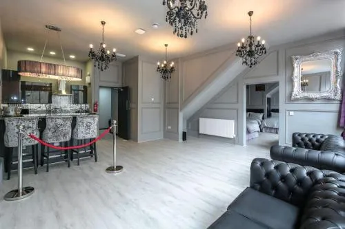 Manhattan Suite - sleeps 24! Heart of Liverpool photo 2