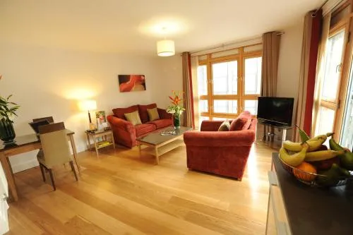 PREMIER SUITES Bristol Redcliffe photo 2