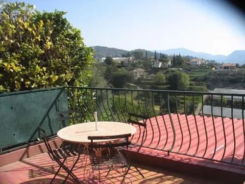 Maison traditionnelle sur les collines Niçoises photo 2