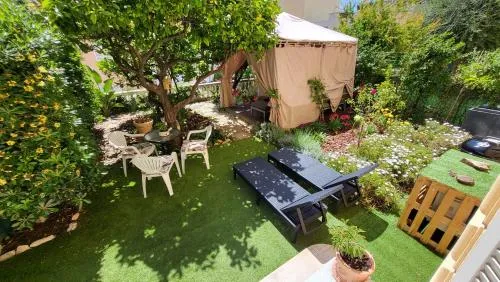 Super Flat, Garden. Bnbrickeys photo 2