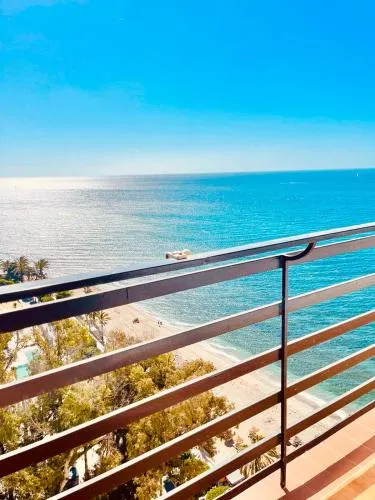APARTAMENTO LUJOSO y MODERNO VISTAS PANORAMICAS AL MAR photo 2