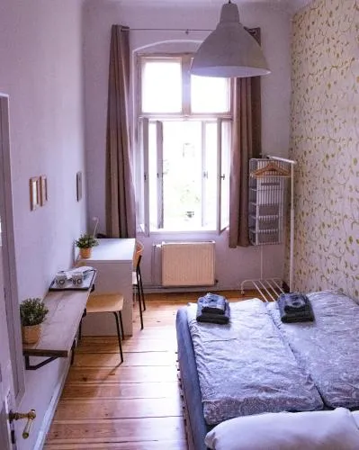 Private 10sqm Room in Shared Flat near Schönhauser Allee photo 2