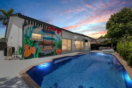 Flamingo Beach Resort- Htd Pool, 5 Bedrooms, Game Room, Baby Items , BBQ photo 2