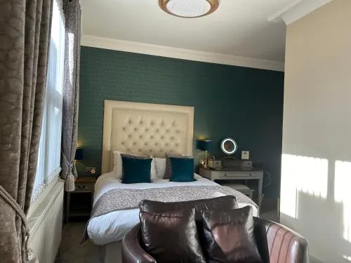 Ashbourne House photo 2