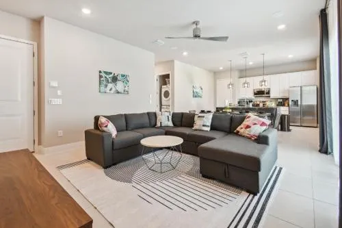 Stunning New Condo Close to Disney World photo 2