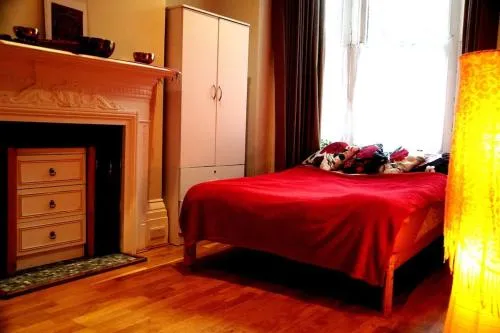 Cosy 1 bedroom with garden 2 min from seafront photo 2