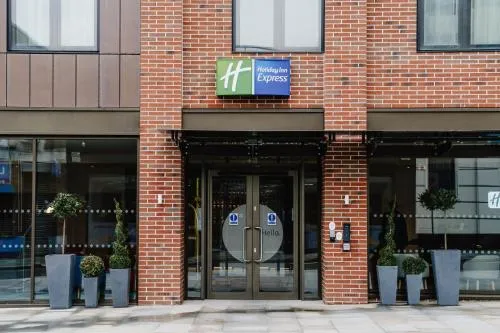 Holiday Inn Express Liverpool - Central by IHG photo 2