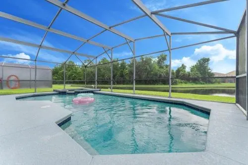 Stunning Newly Renovated Pool Home close to Disney photo 2