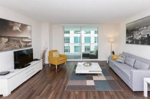 Entire Condo in Brickell steps from Brickell City Centre photo 2