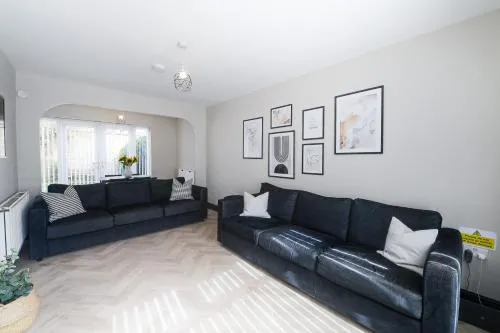 Poppy's Place - Manningham Road photo 2
