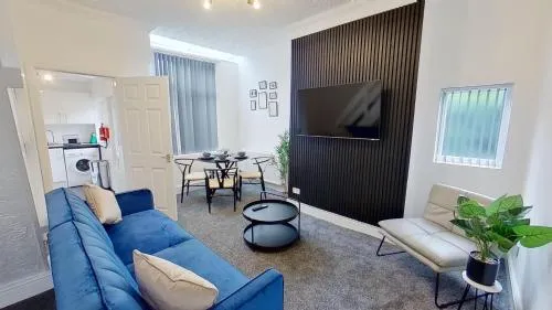 Elegant 2 Bed House Near City Centre photo 2