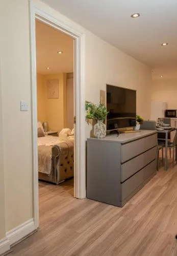 Basement Apartment photo 2