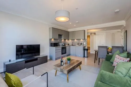 Dragon Suites - Edinburgh City Centre 2 Bed Apartment photo 2