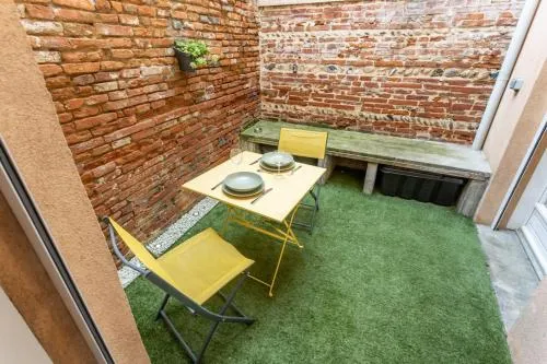 Centre ville au calme-Terrasse-parking- photo 2
