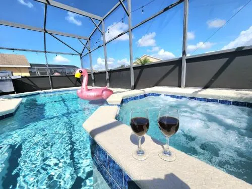 Orlando villa private pool/hot tub close to Disney photo 2