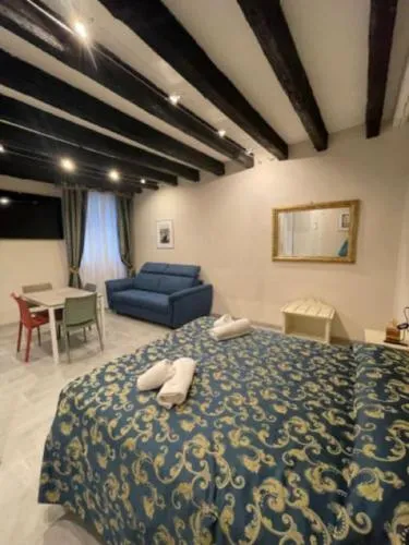 Ca'Antica sinagoga - Venice Canal front apartment photo 2