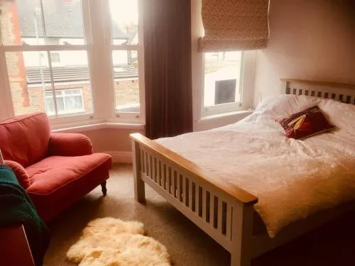 Cosy Roath home near the park photo 2