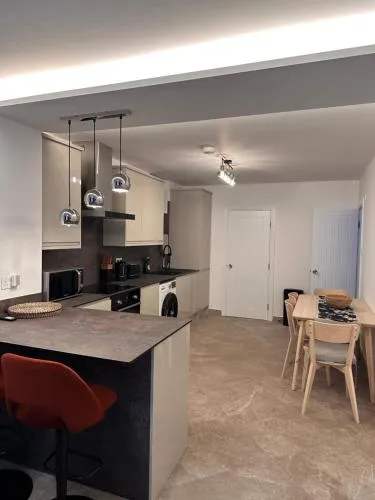 Aya's Snaresbrook Apartment photo 2