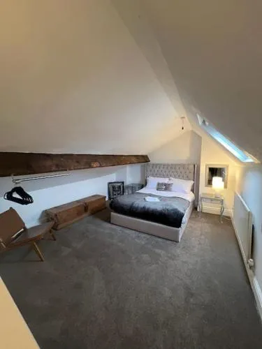 6 bed house - 12 minutes to City Centre photo 2