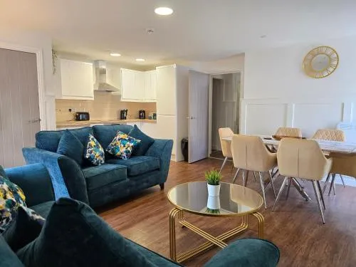 Cardiff flat with roof-terrace photo 2