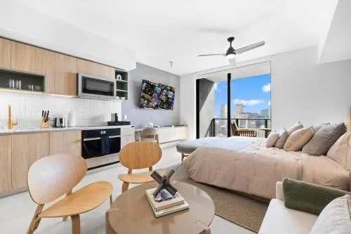 On 47th Floor! Apartment With Top Amenities photo 2