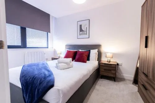 Trendy Apt in the Heart of MCR photo 2
