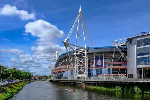 Bona - Principality Stadium - City Centre -Cardiff photo 2