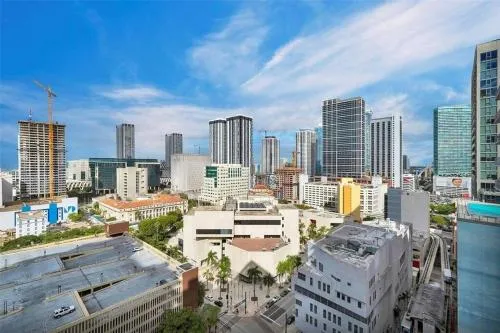 Charming 2 BR Downtown Miami 2106 Free Parking photo 2