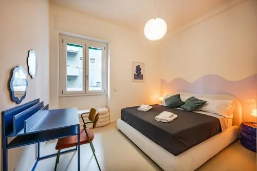 Design and Silence - Wide renovated apartment 2 stops from centrale photo 2
