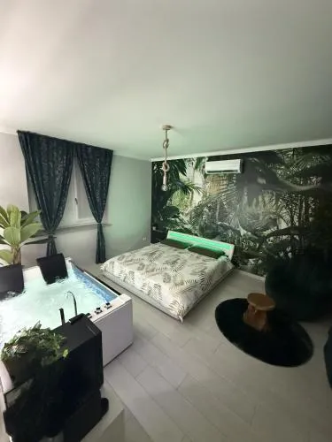 TROPICAL RHAPSODY - Jacuzzi & King Size a Torino Centro photo 2
